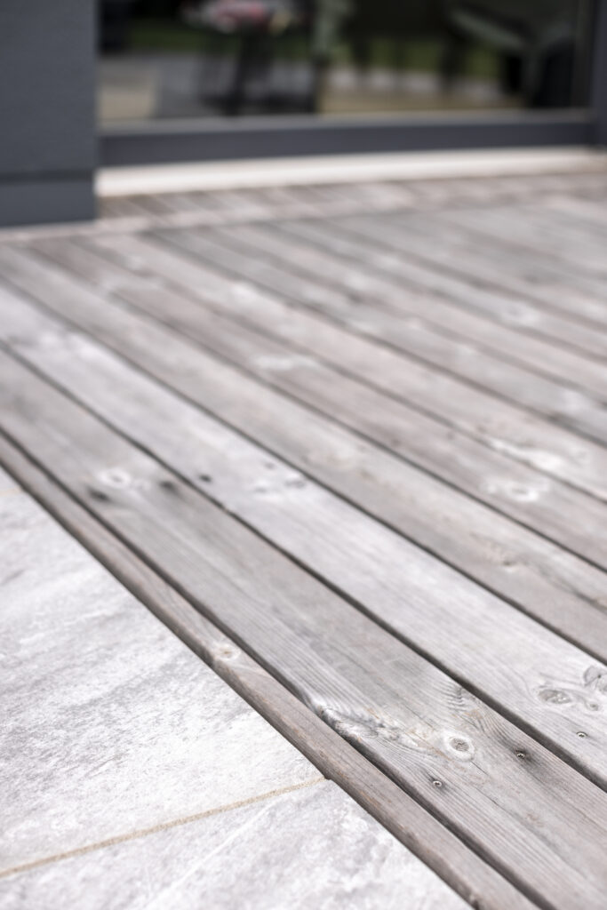 Terrassenbau One Harbour Kontakt